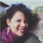 Profesora nativa de portugués que va a ayudarte a aprender ese idioma hablado en todos los continentes, de forma descontraida e eficaz, según las necesidades de cada aluno o empresa.
La primera clase es gratuita.
¡Pruébalo!